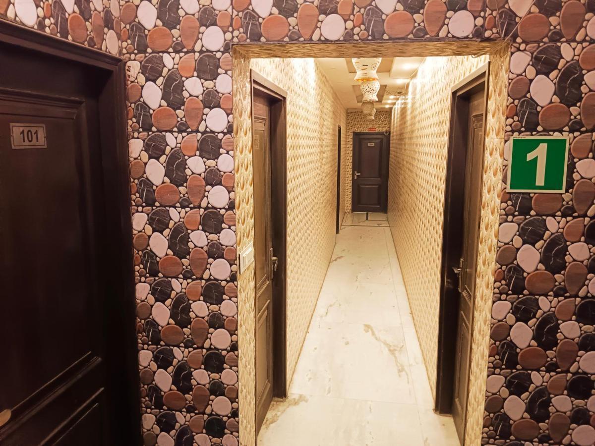 Hotel De Tark Near Igi Airport Delhi 新德里 外观 照片